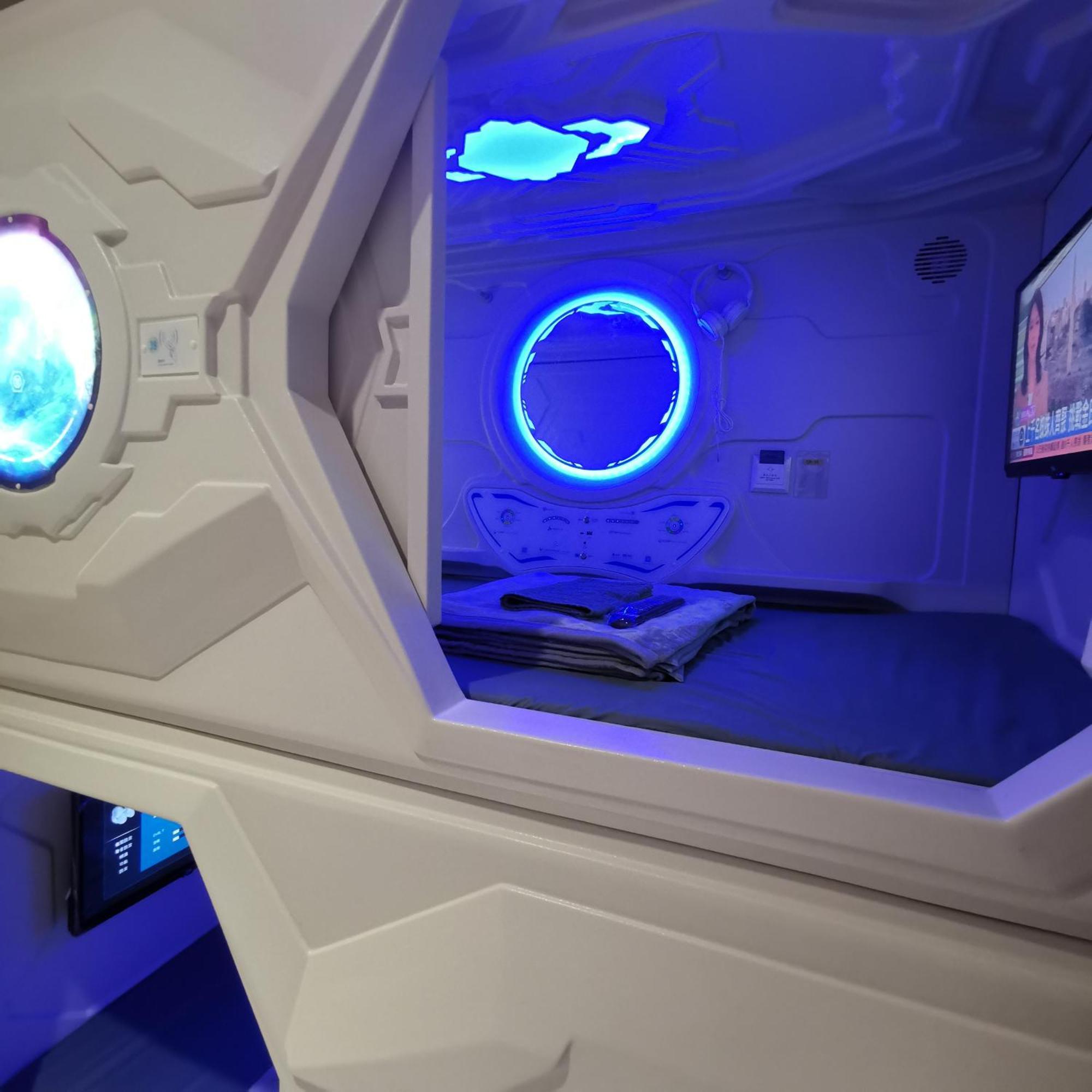橙舍太空艙 Tw Capsule Hostel Тайбэй Экстерьер фото